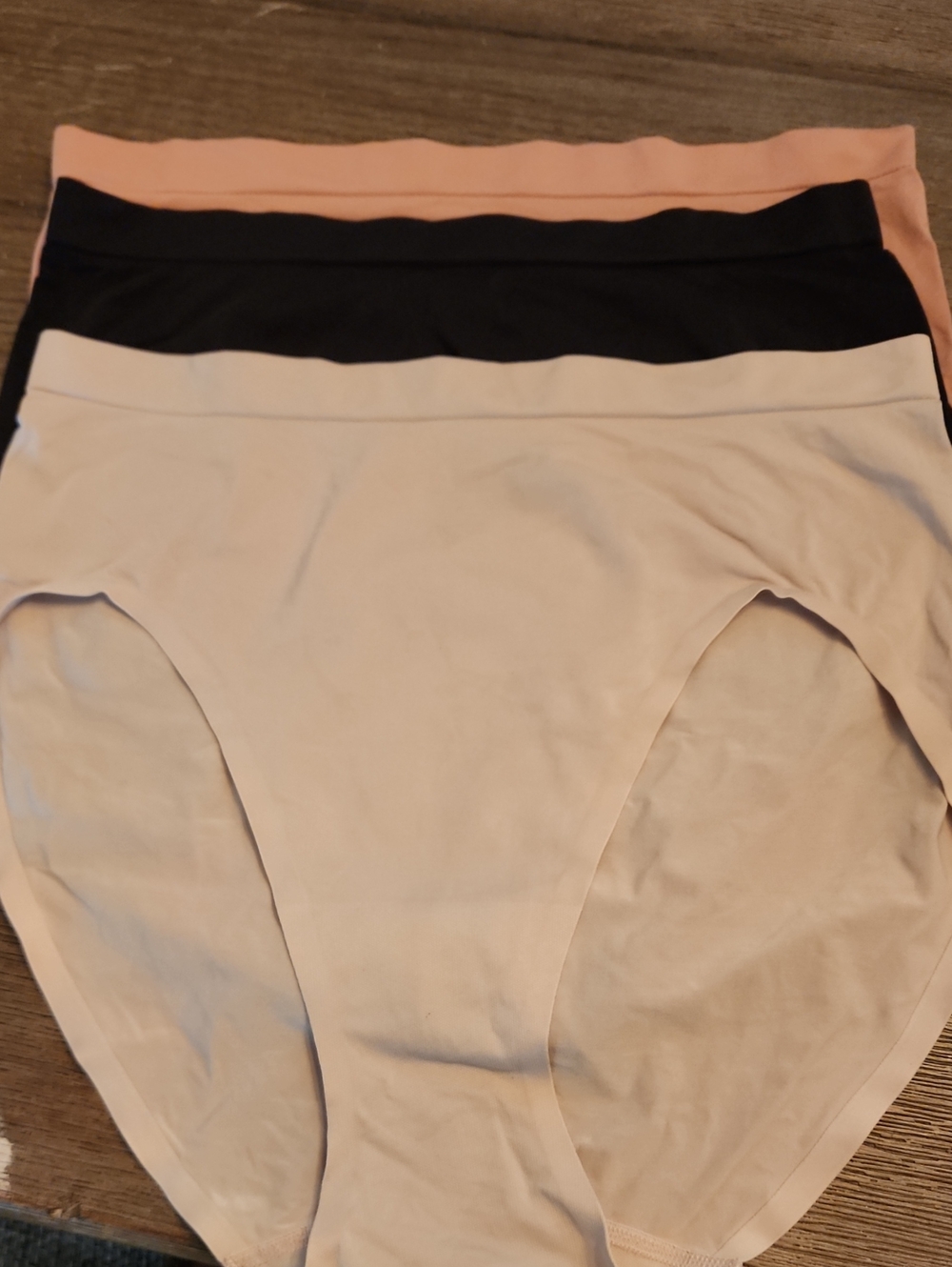 Bali Comfort Revolution Seamless Panty Set